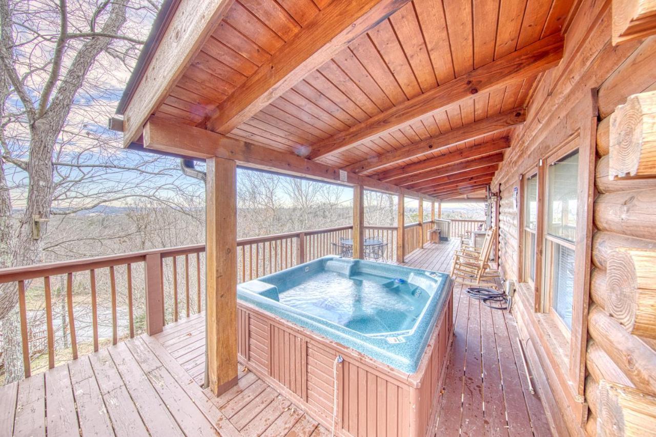 Serenity, A Rustic Log Cabin Retreat Sevierville Eksteriør billede