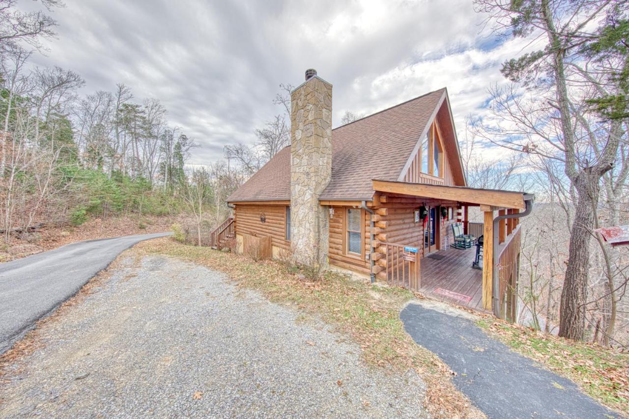 Serenity, A Rustic Log Cabin Retreat Sevierville Eksteriør billede